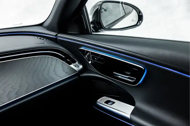 Mercedes-Benz E-Class view 18