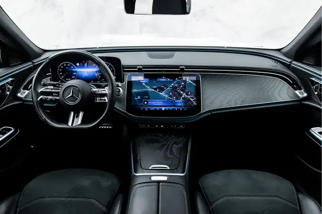 Mercedes-Benz E-Class view 14