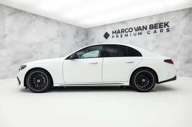 Mercedes-Benz E-Class view 5