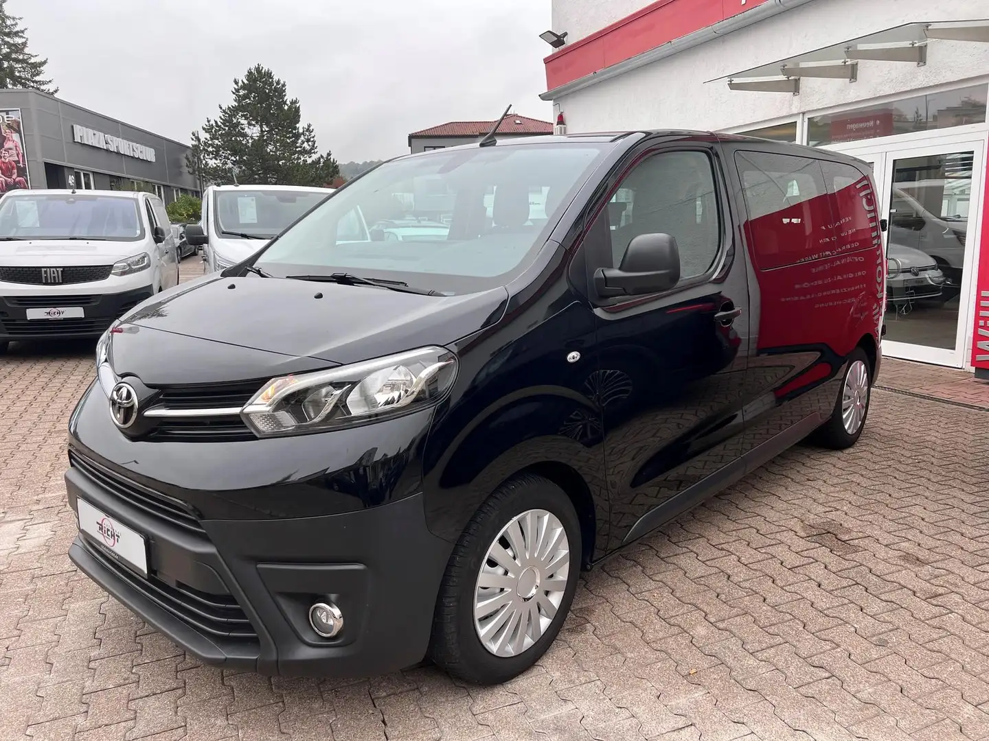 Toyota Proace Proace 1.5 L1 Comfort 9-Sitzer Navi PDC DAB Nero - 2