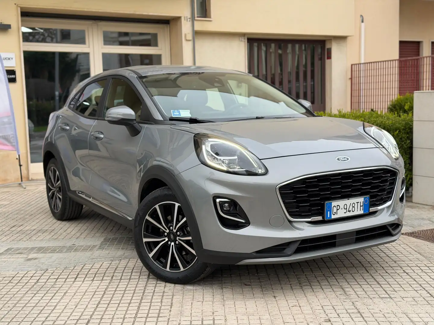 Ford Puma 1.0 ecoboost Hybrid 125cv Titanium X s&s Grau - 2