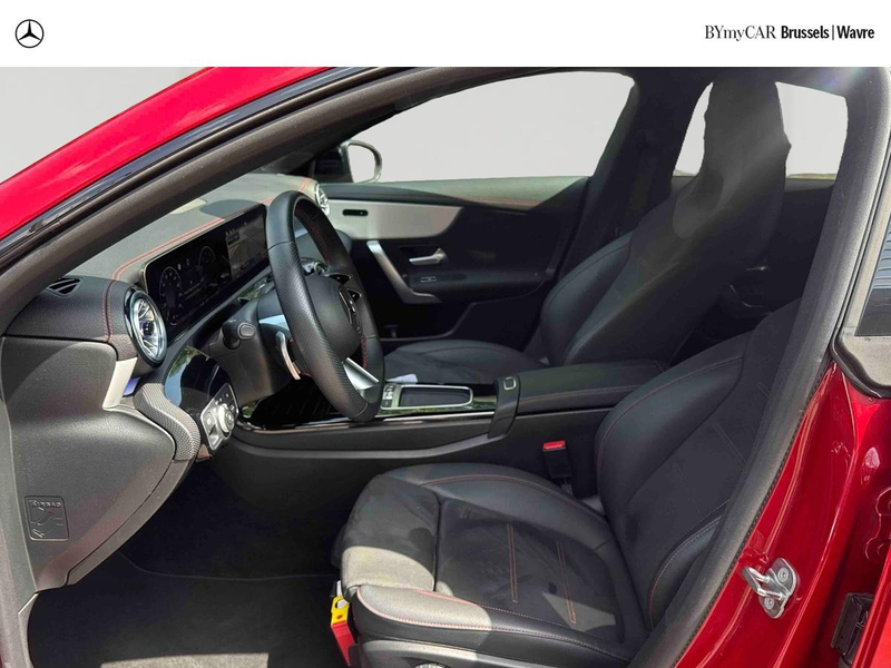 Mercedes-Benz CLA 180 CLA AMG Line — photo 9