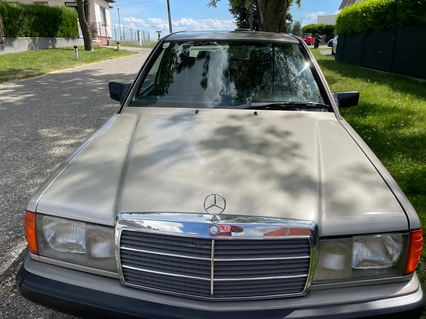 Mercedes-Benz 190 190 D Ds. Bronze - 1