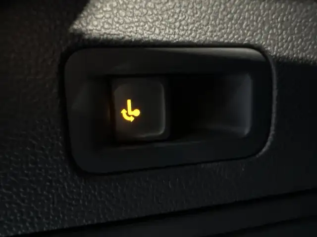 Volkswagen Tiguan Allspace view 9