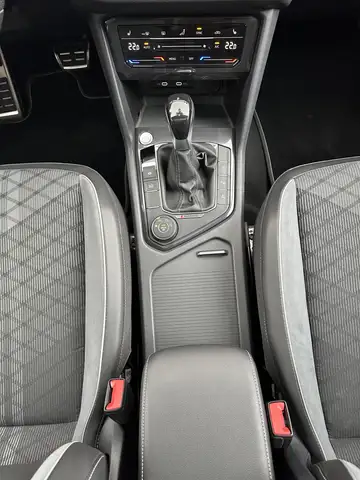 Volkswagen Tiguan Allspace view 18