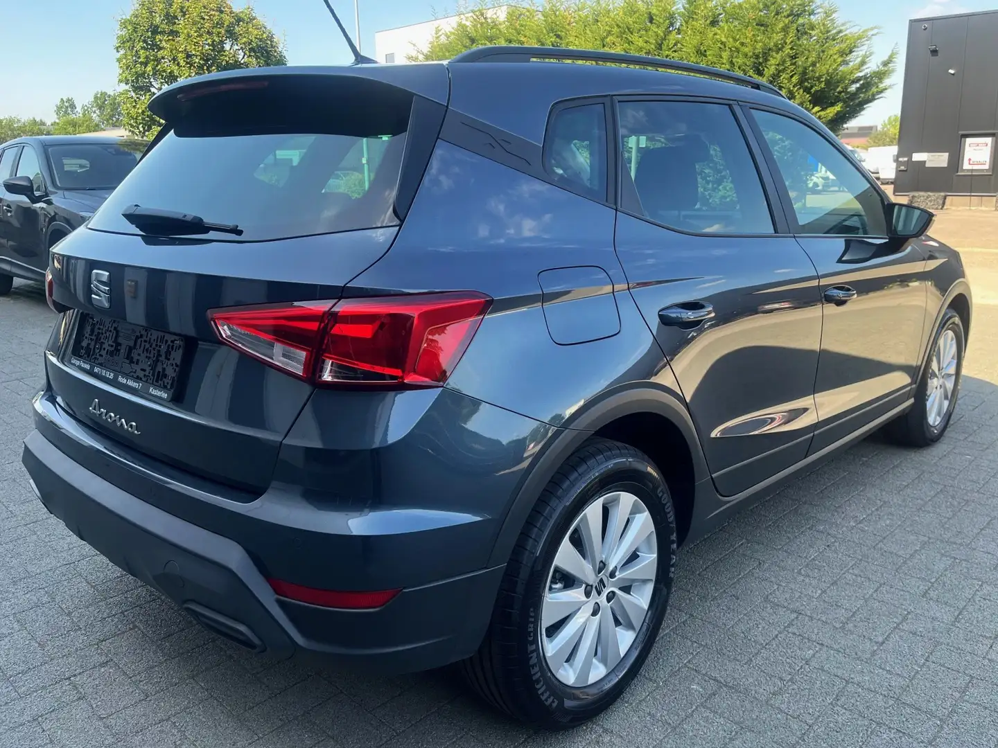 SEAT Arona TSI NAVI DSG-AUT 2024 APP*Lane+FrontAs*CC*NIEUWST! Grijs - 2