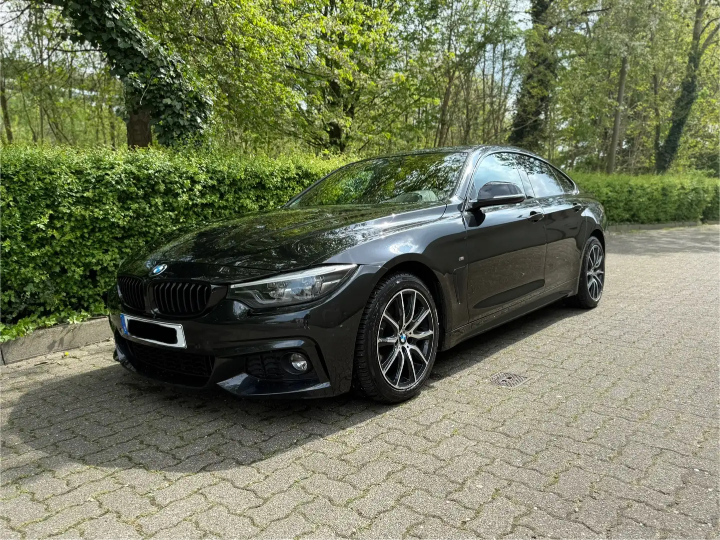 BMW 420 420 i M Sport Gran Coupe Facelift *HuD*NAV*SHZ*LED Schwarz - 2