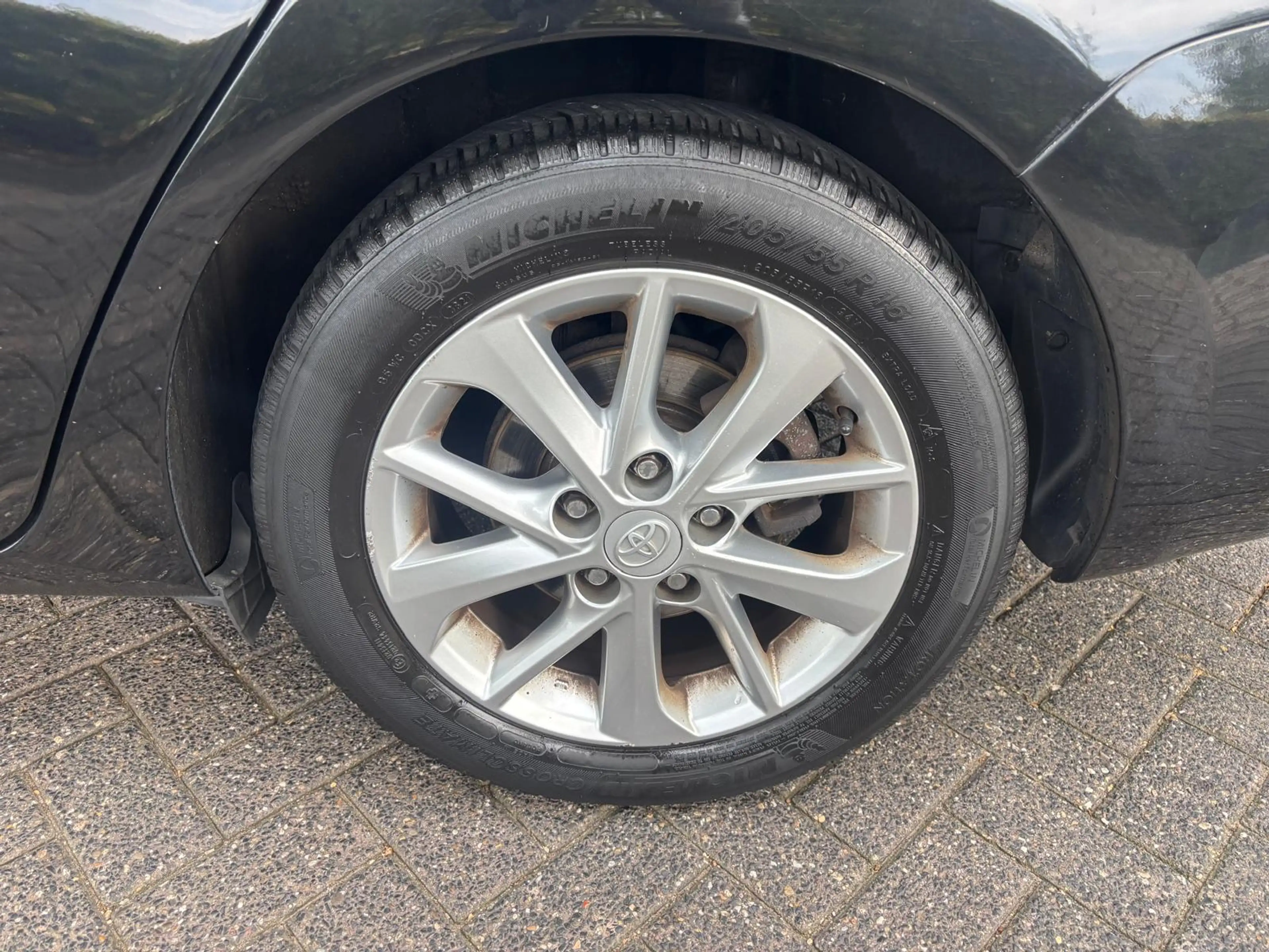 Toyota Auris Touring Sports 1.8 Hybrid Lease — photo 7