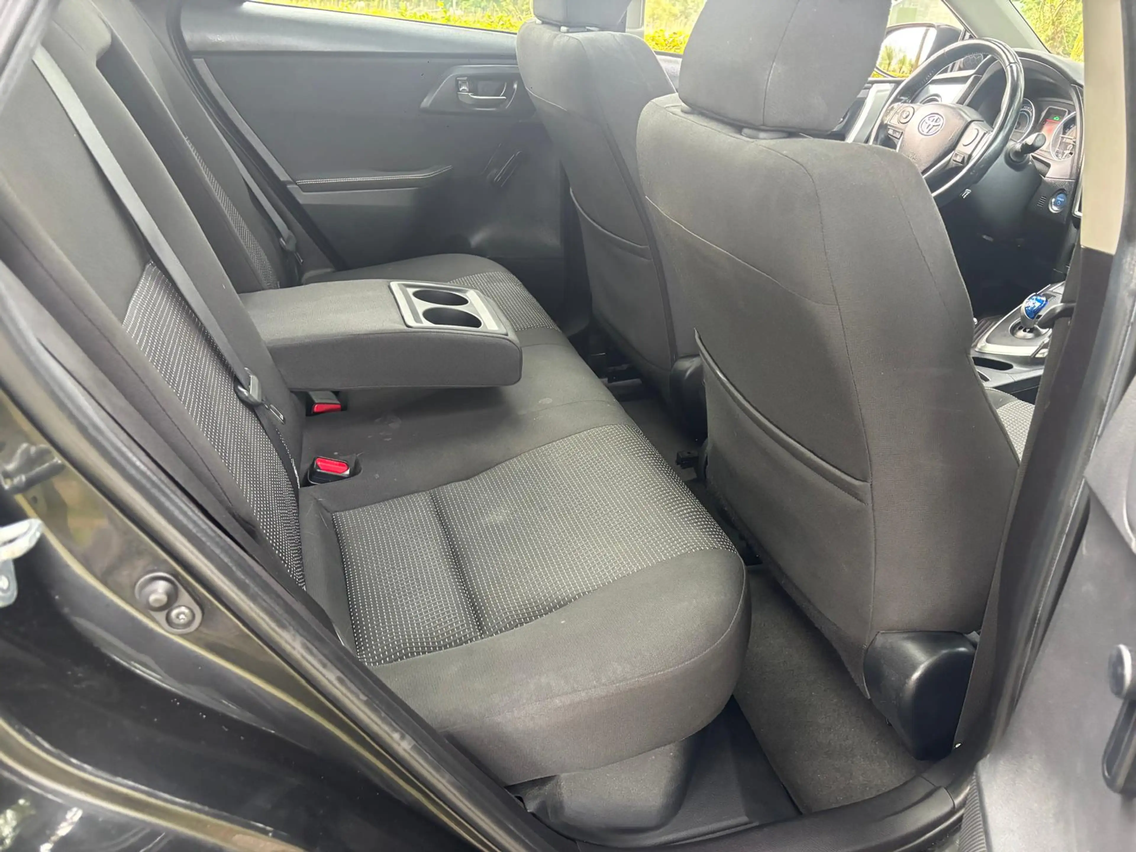Toyota Auris Touring Sports 1.8 Hybrid Lease — photo 10