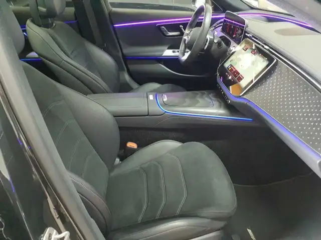 Mercedes-Benz 220 view 12