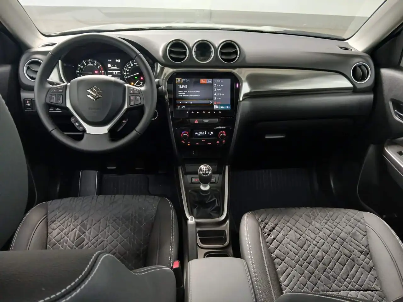 Suzuki Vitara 1.4 129cv PANORAMA / CAMERA / NAVI, миниатюра 11