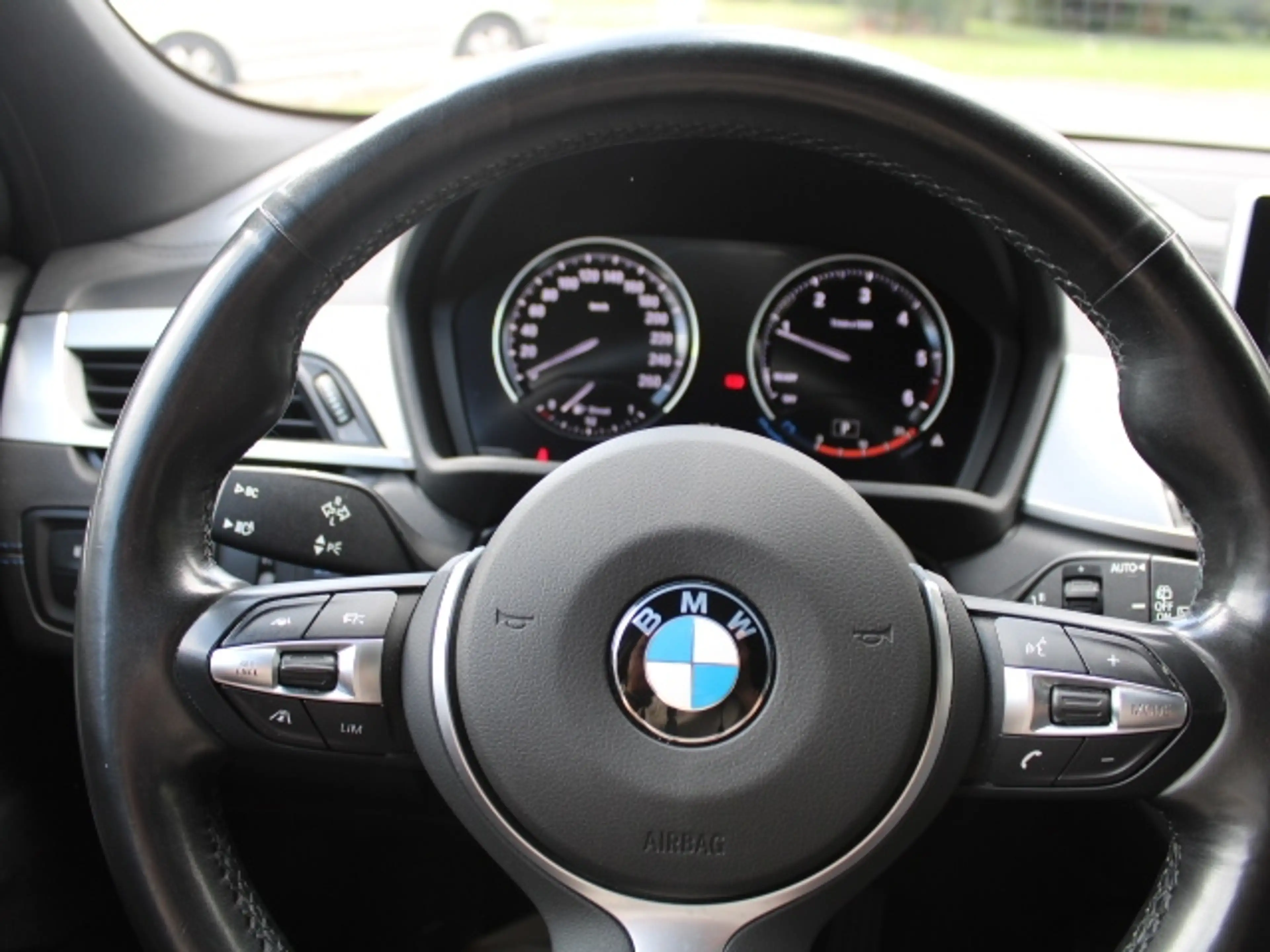 BMW X2 sDrive18d M Sport Sport-Auto- -NAVI-LED-PDC — photo 15