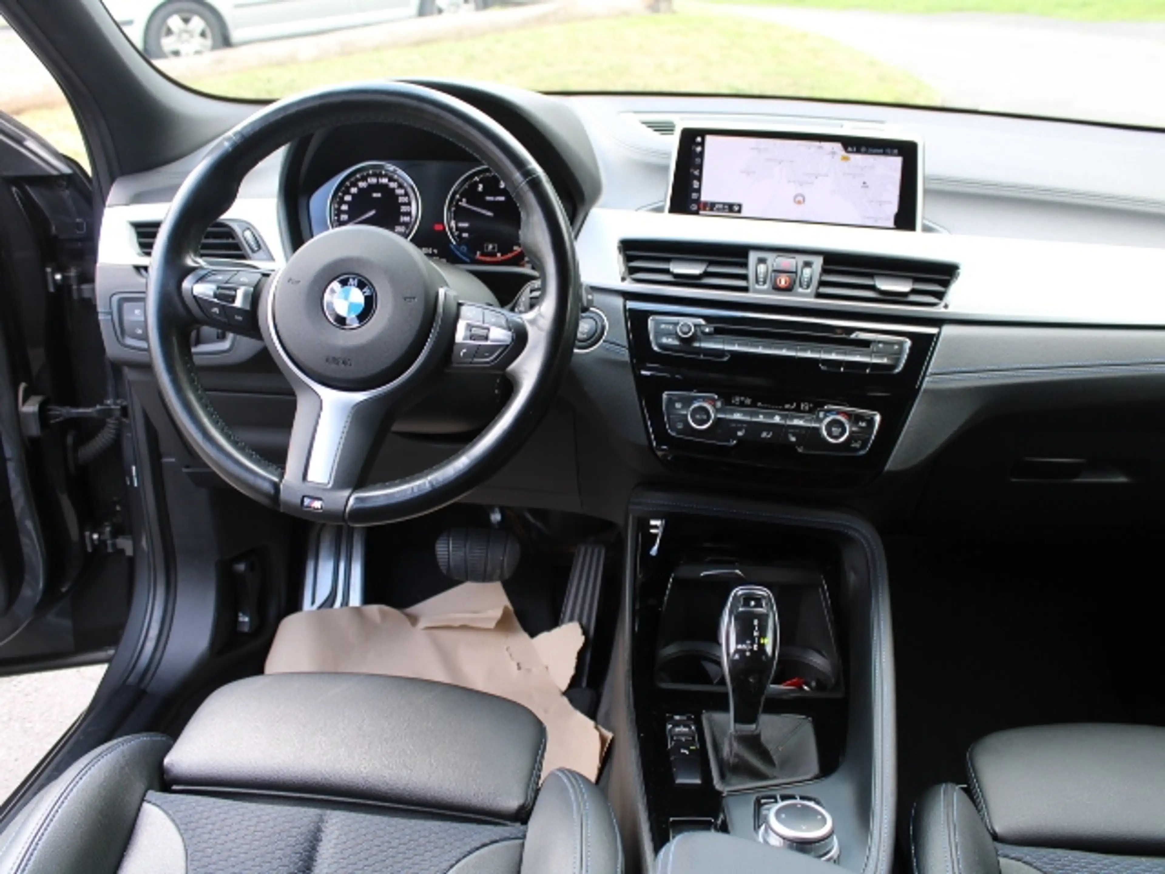 BMW X2 sDrive18d M Sport Sport-Auto- -NAVI-LED-PDC — photo 13