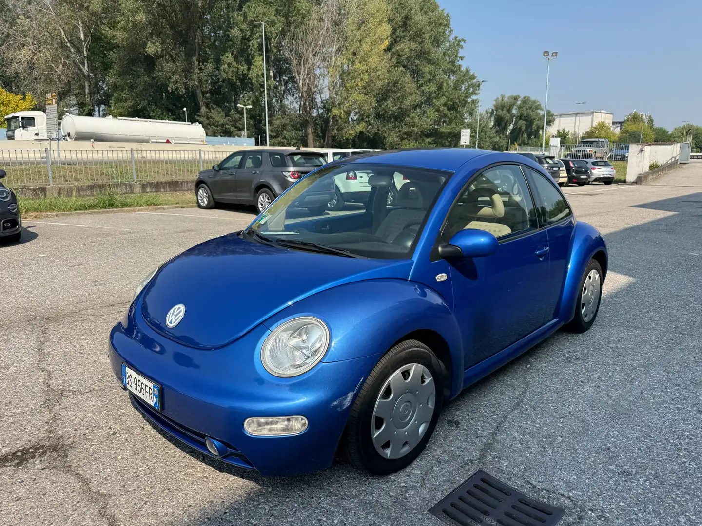 Volkswagen New Beetle 1.6 102cv Blau - 1