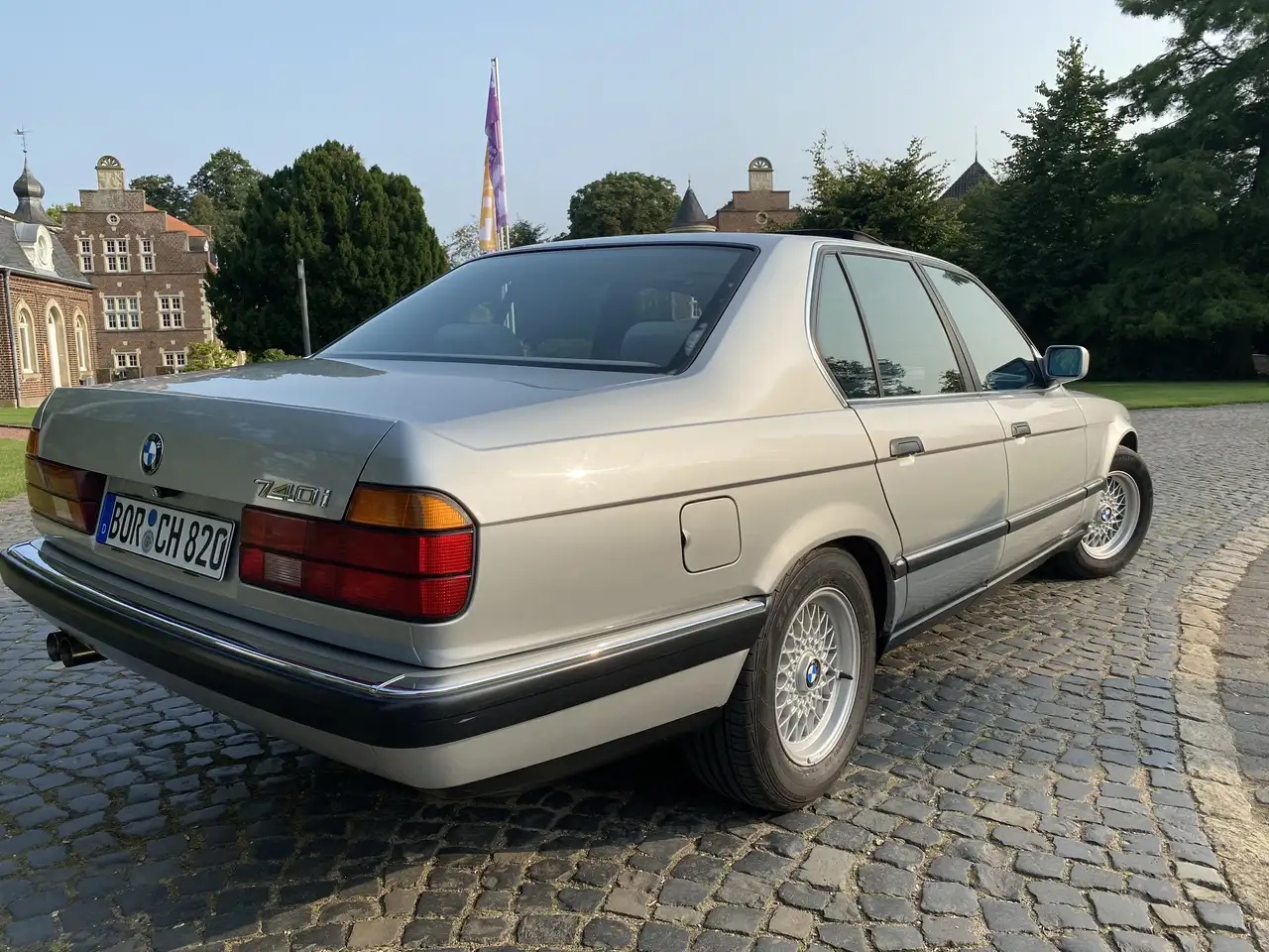 BMW 740i V8, foto 4