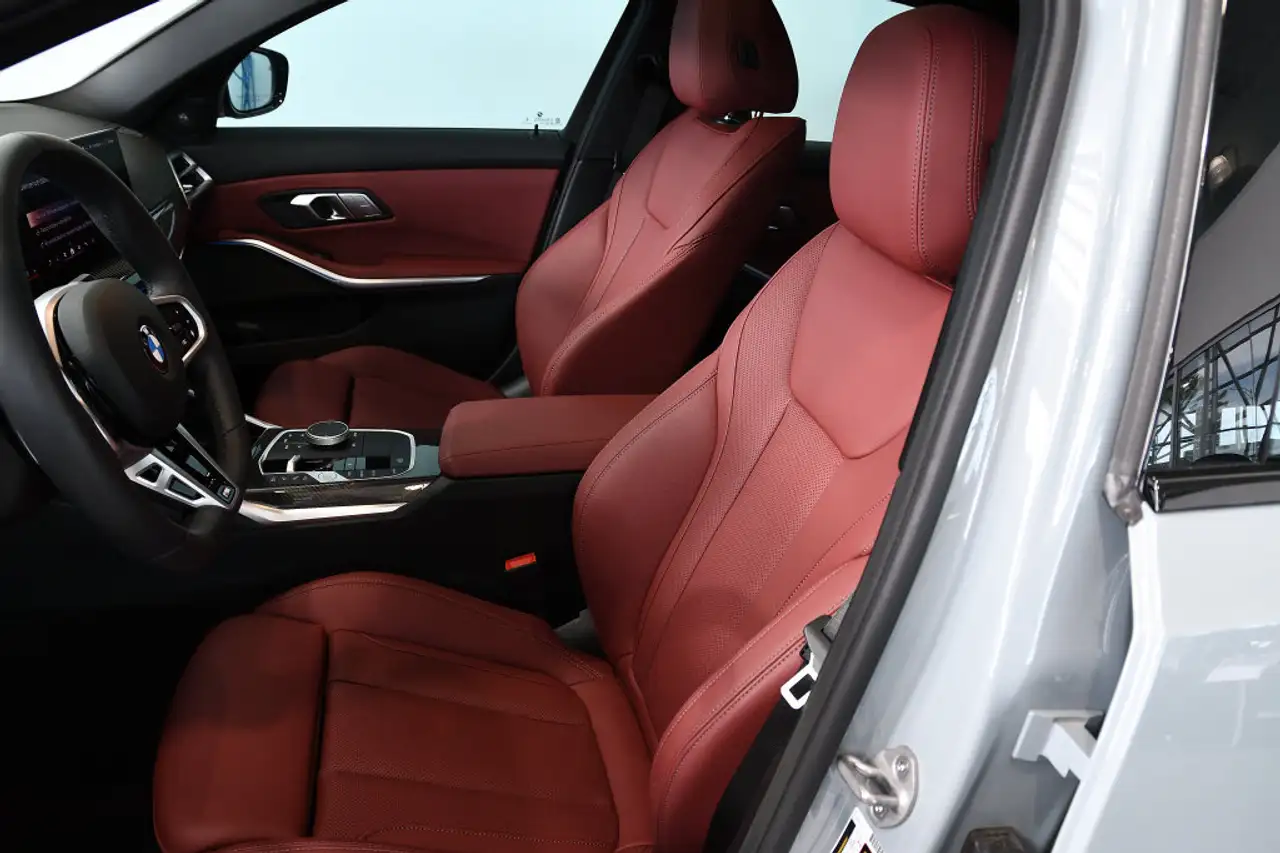 BMW 3 Series photo BMW 3 Series