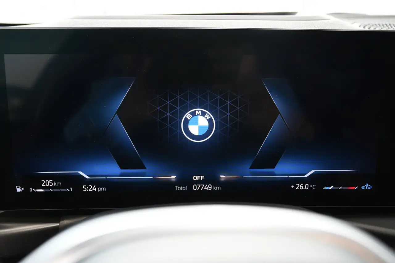 BMW 3 Series photo BMW 3 Series
