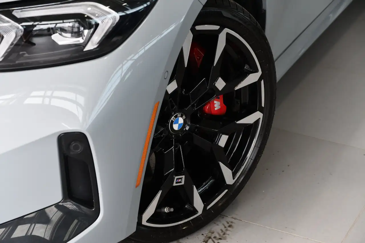 BMW 3 Series photo BMW 3 Series
