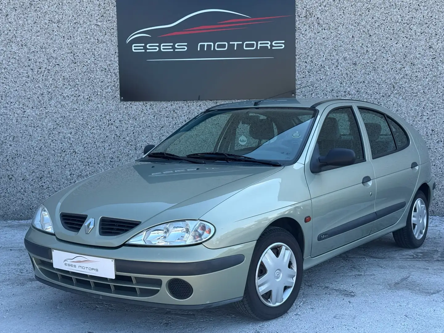 Renault Megane 1.4i 16v Authentique Goud - 1
