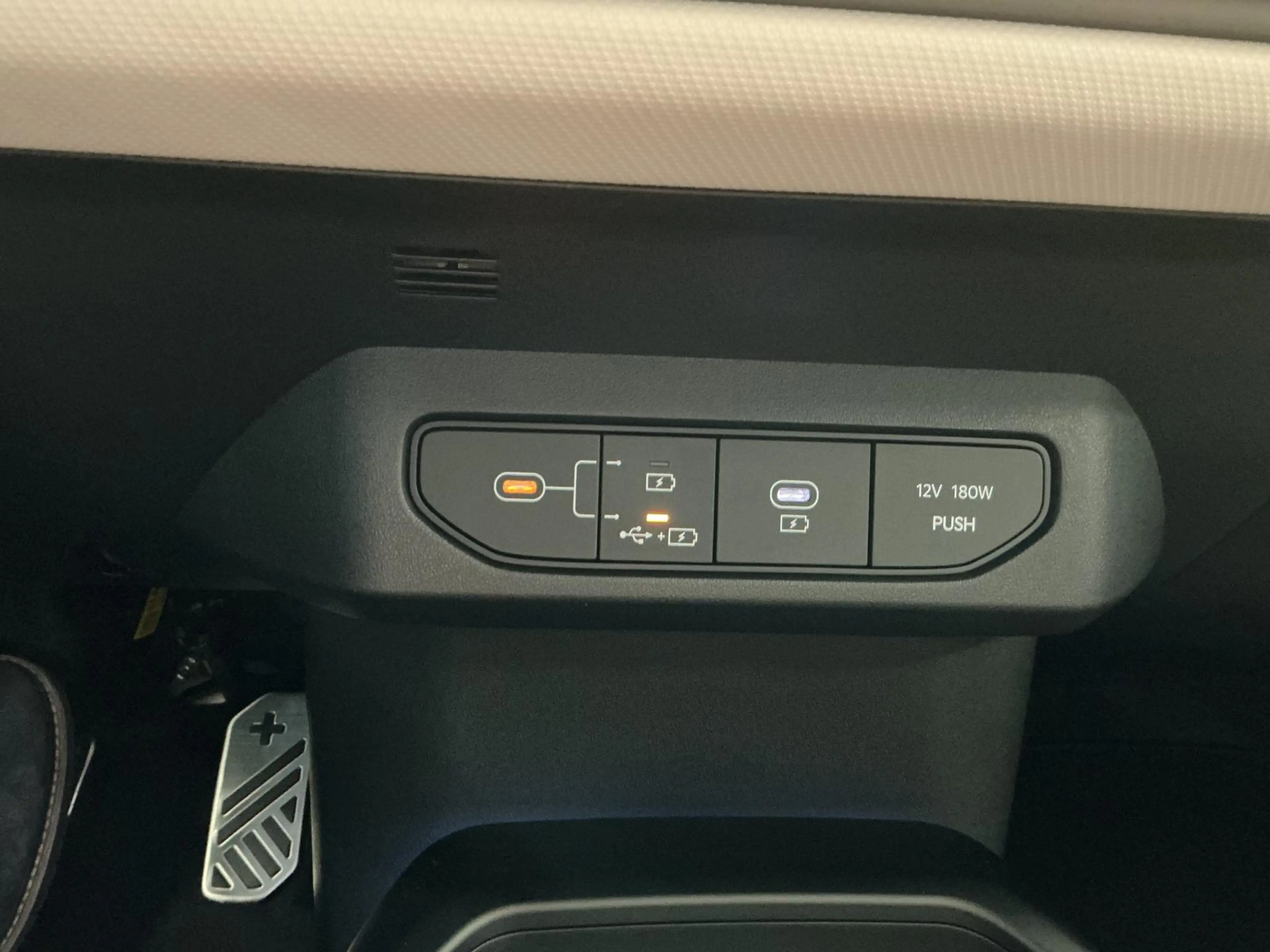 Kia EV4 FASTBACK 150 kW GT-Line P8 P9 P10 — photo 13