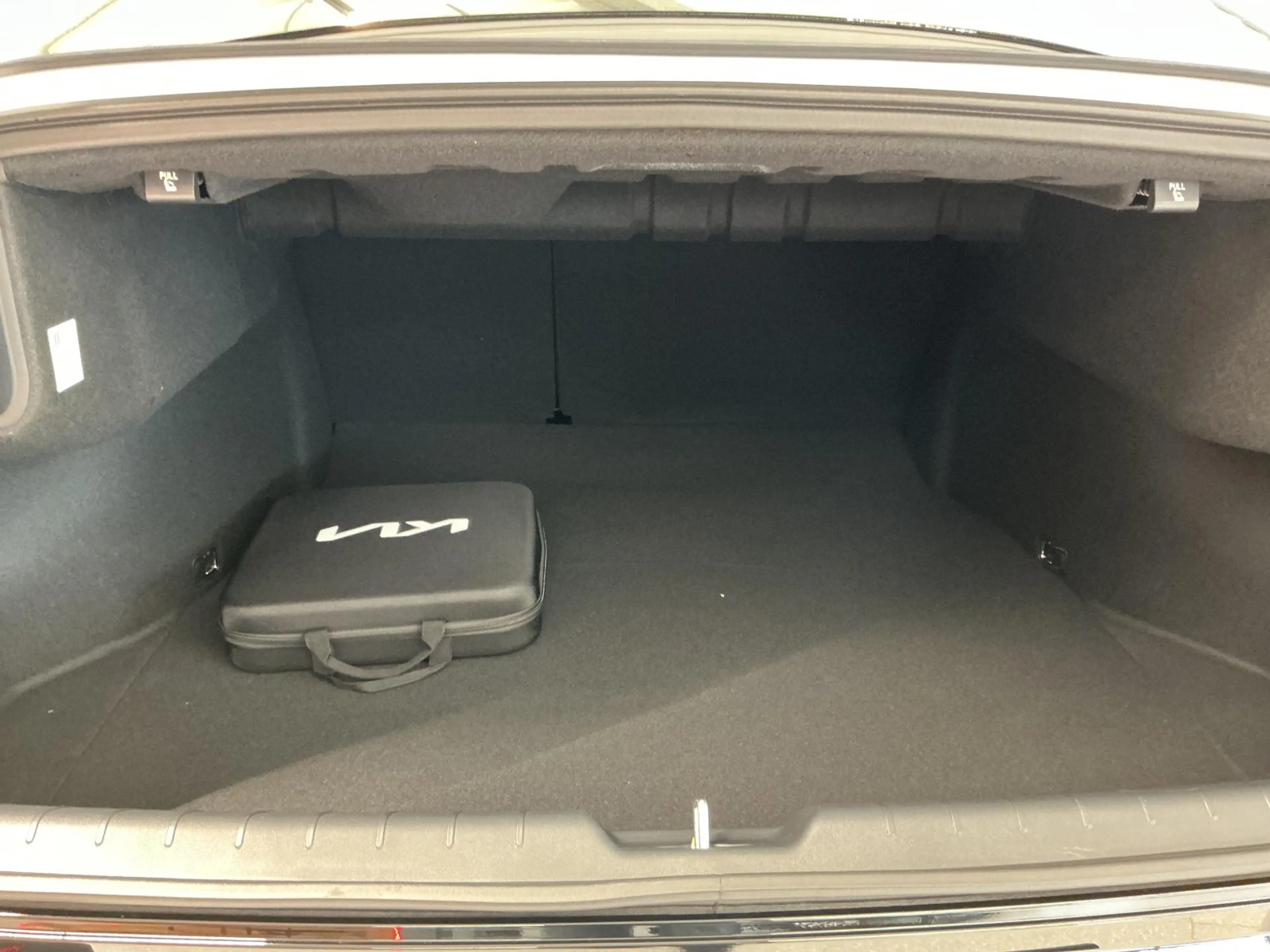 Kia EV4 FASTBACK 150 kW GT-Line P8 P9 P10 — photo 6