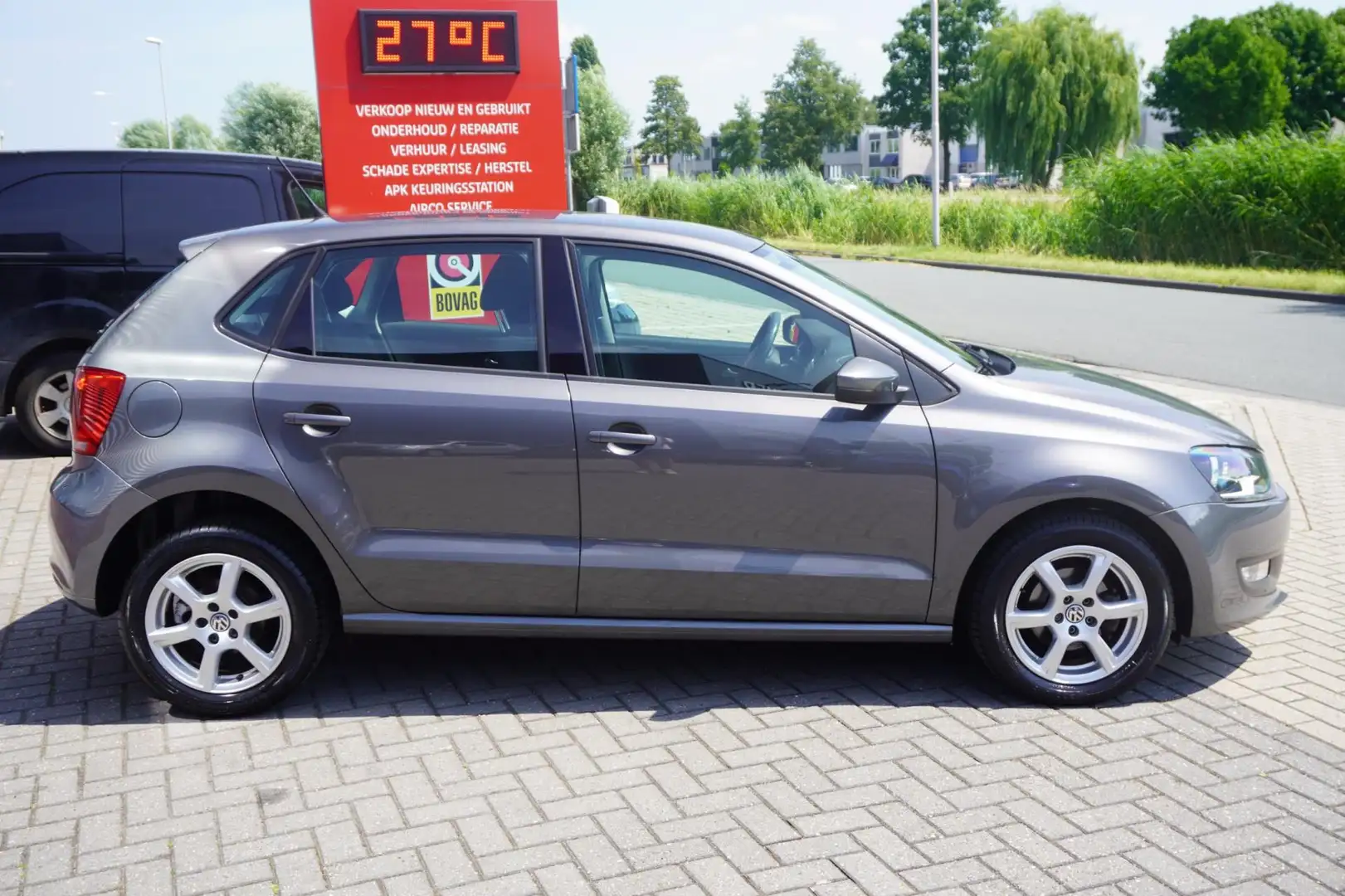 Volkswagen Polo 1.2 TSI Edition+ / Automaat Grau - 2