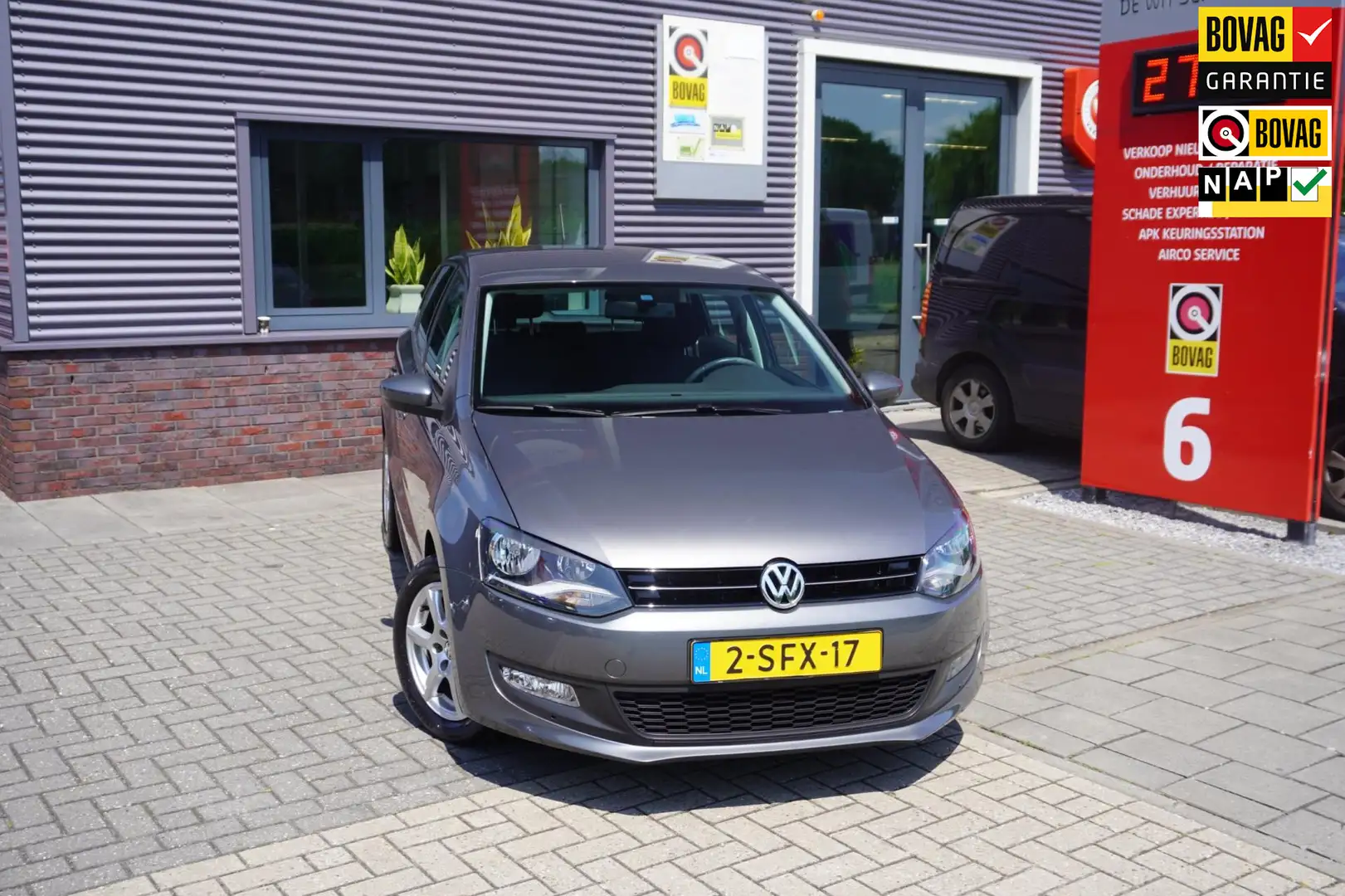 Volkswagen Polo 1.2 TSI Edition+ / Automaat Grau - 1