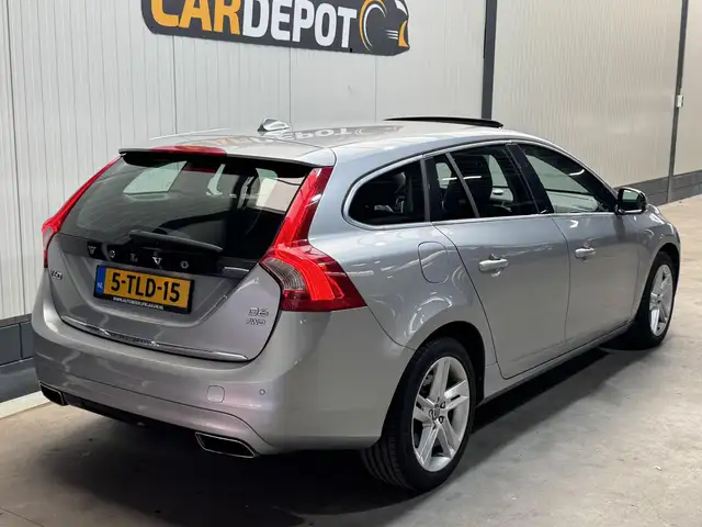 Volvo V60 view 5