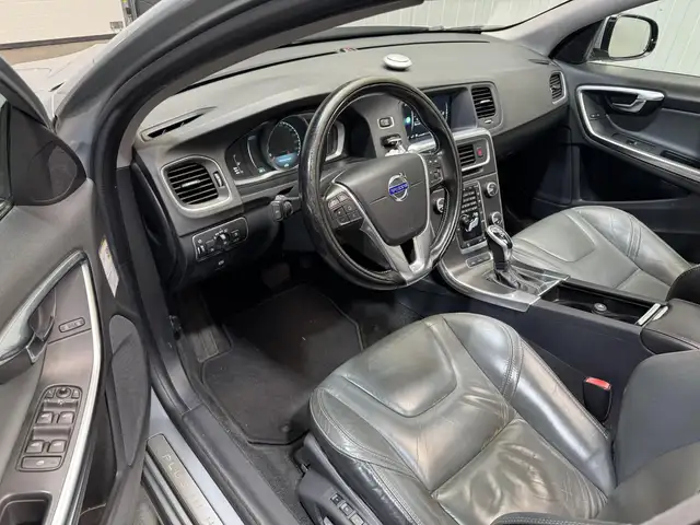 Volvo V60 view 11