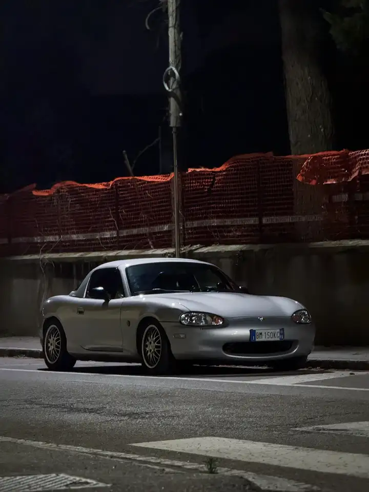 Mazda MX-5 1.6i 16v, foto 1