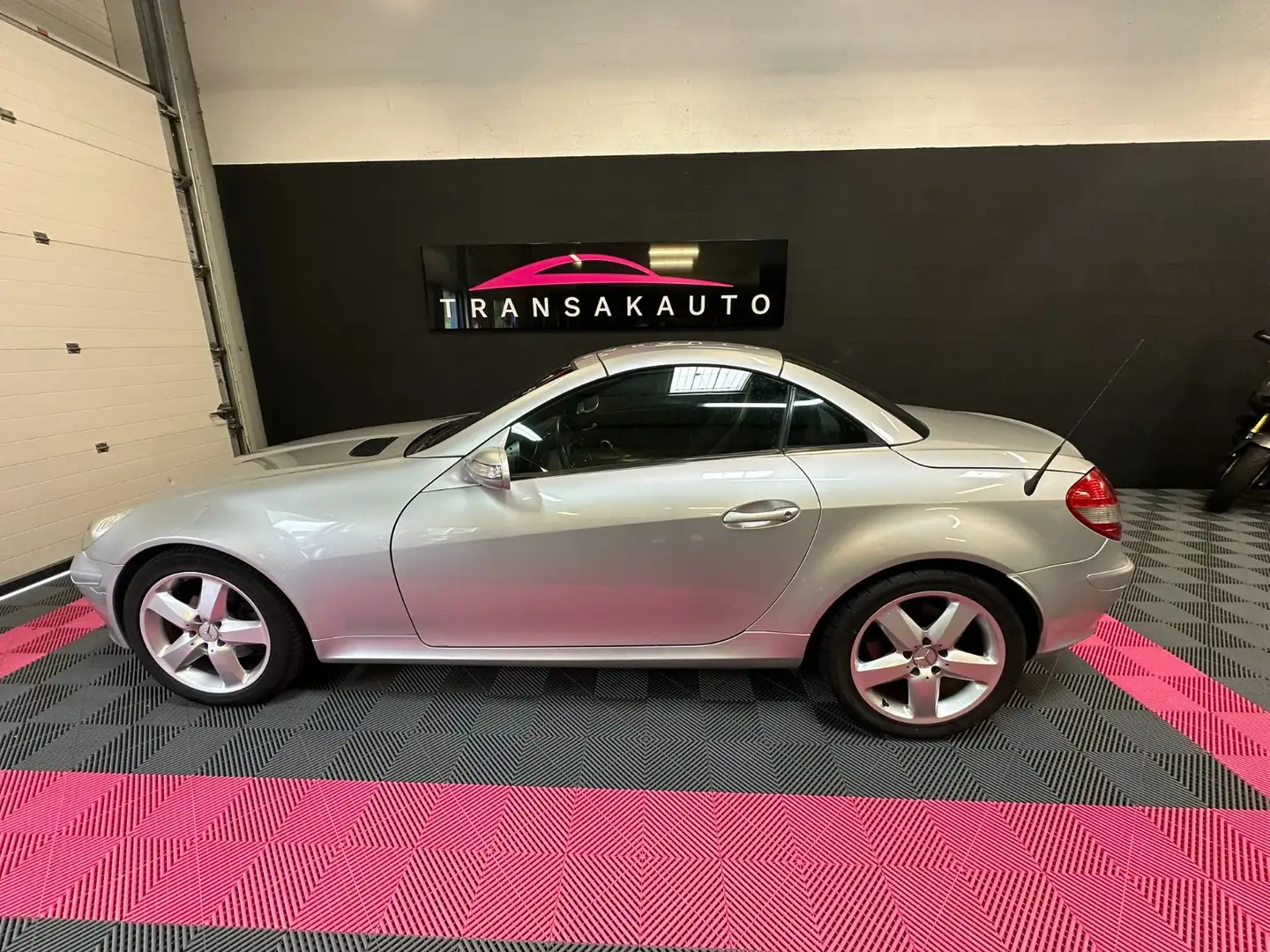 Mercedes-Benz SLK Gri - 2