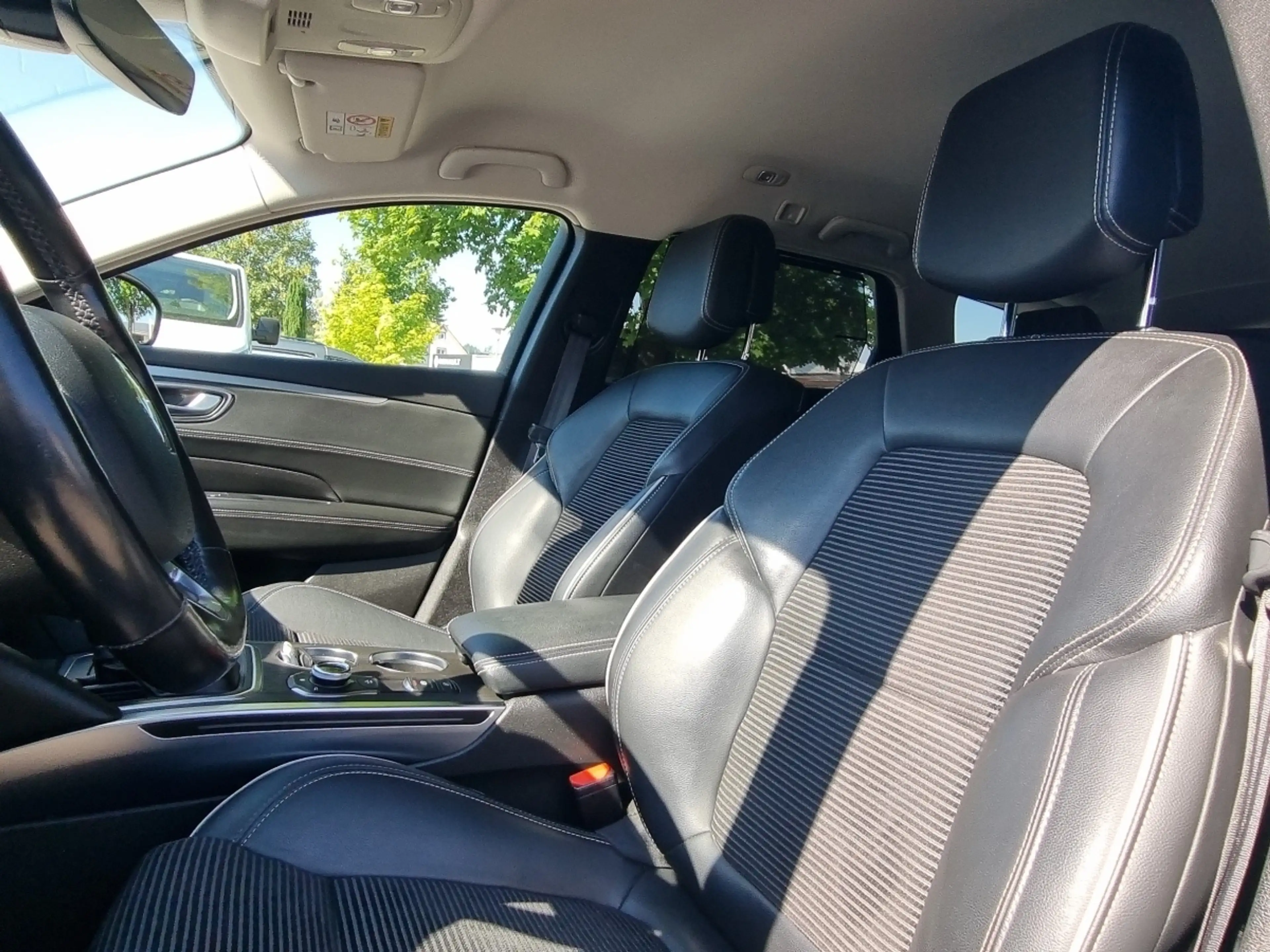 Renault Talisman Grandtour Intens Blue dCi 160 EDC — photo 7