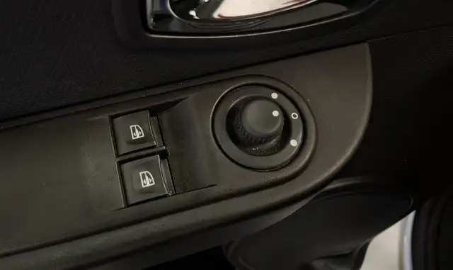 Renault Clio view 11