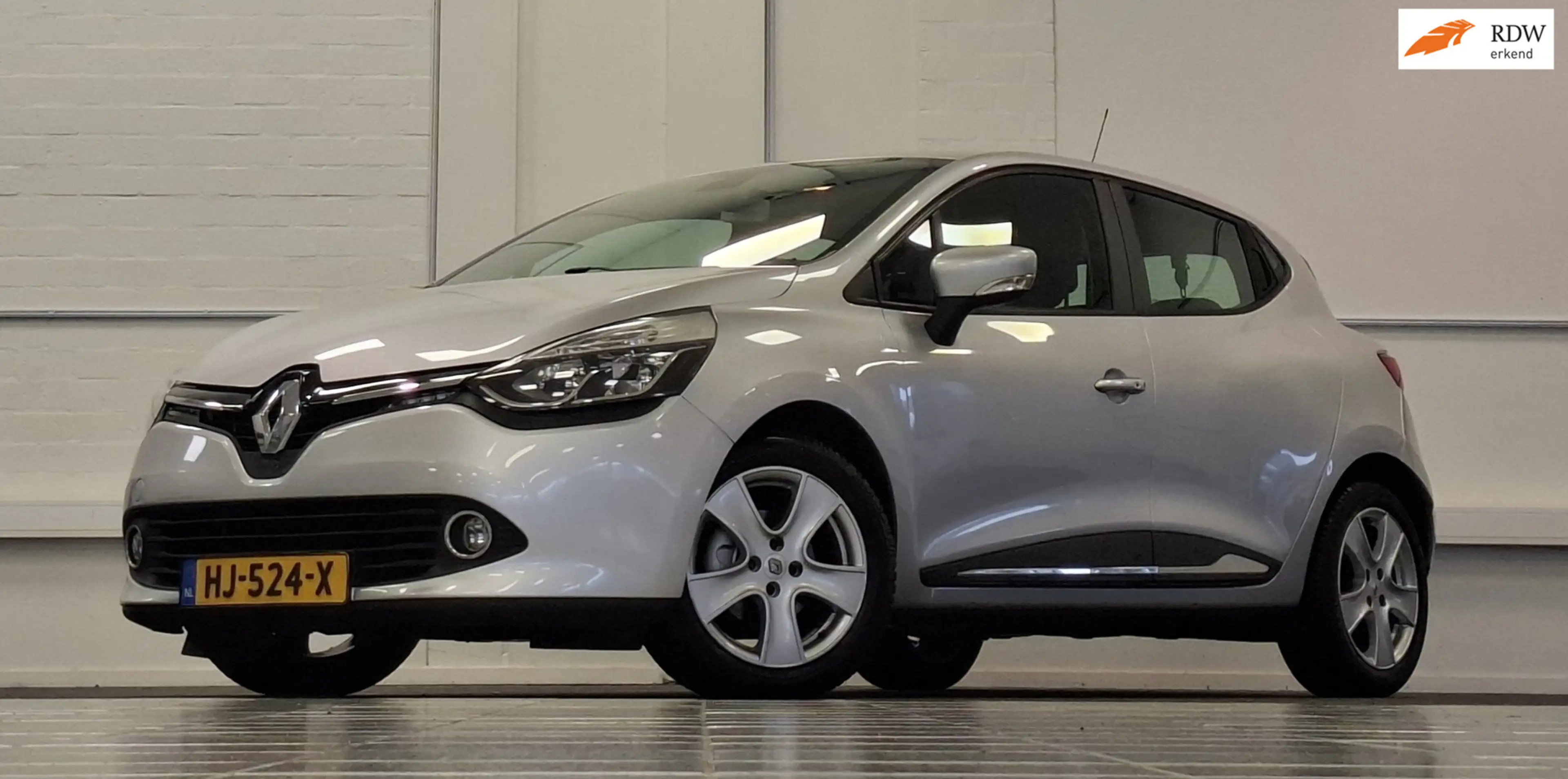 Renault Clio 1.2T Dynamique Automaat Navigatie Parkeerhulp Mooi