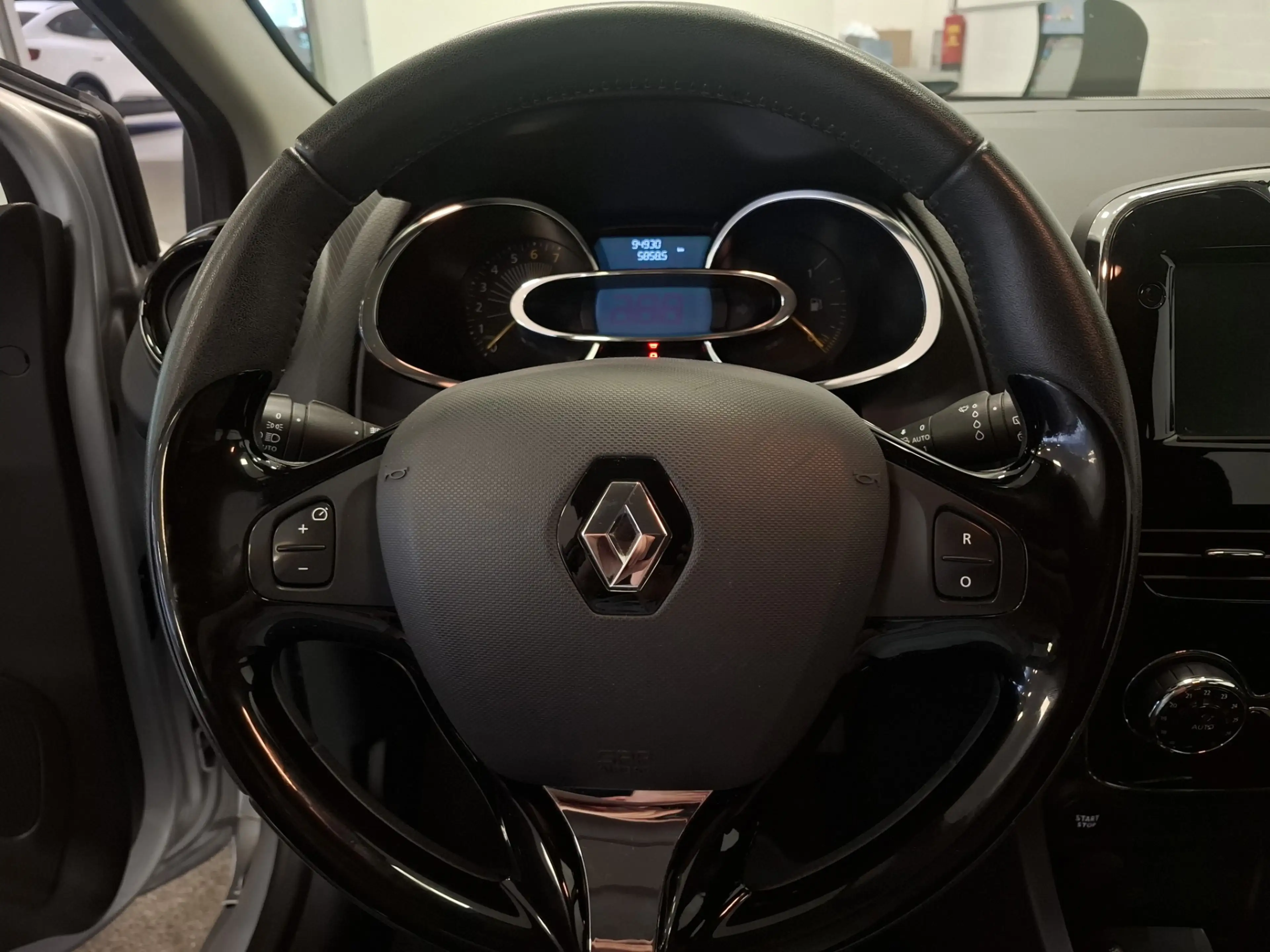 Renault Clio 1.2T Dynamique Automaat Navigatie Parkeerhulp Mooi — photo 14