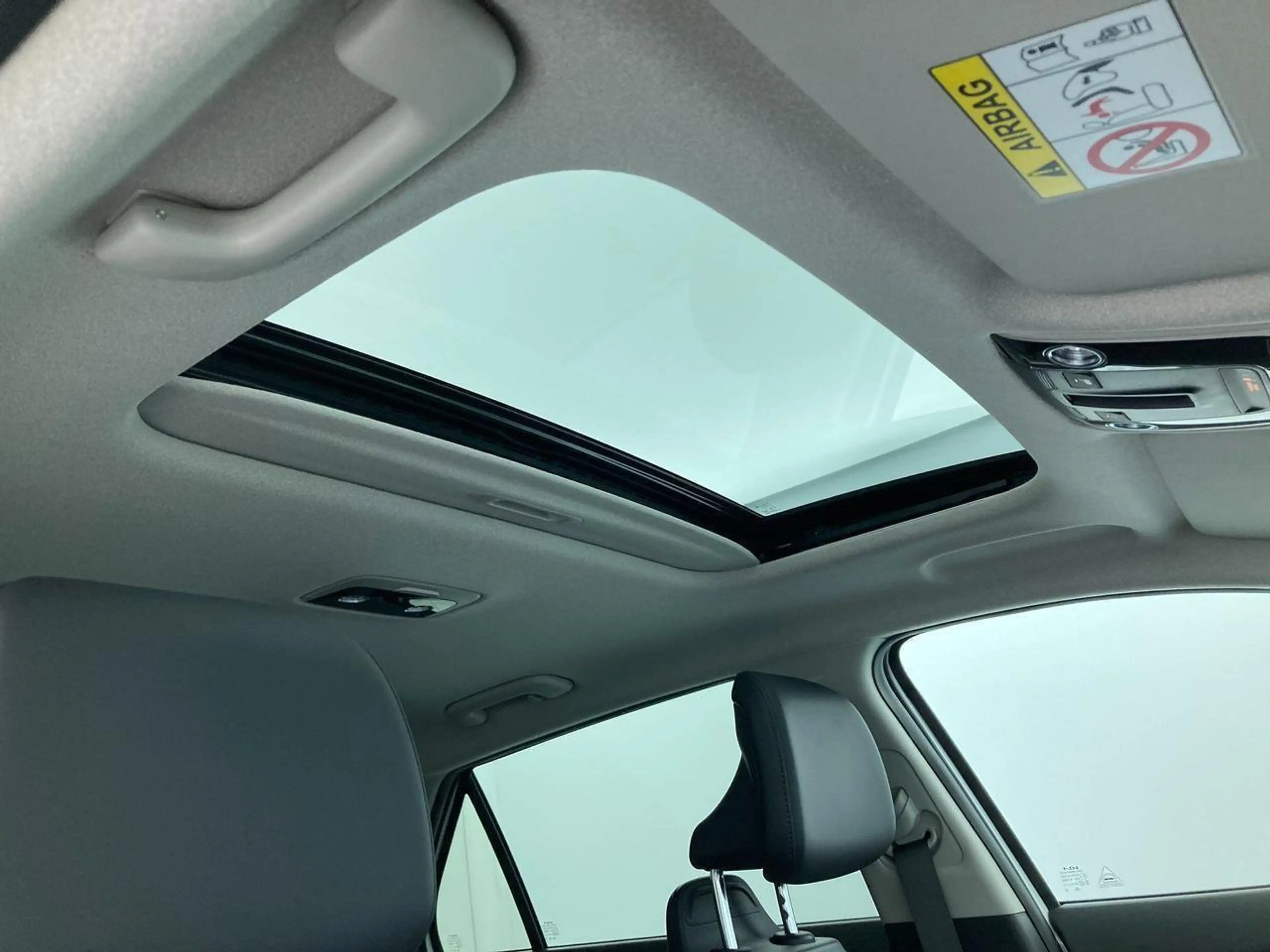Kia e-Niro PULSE 64.8 KW/H DEMO — photo 30