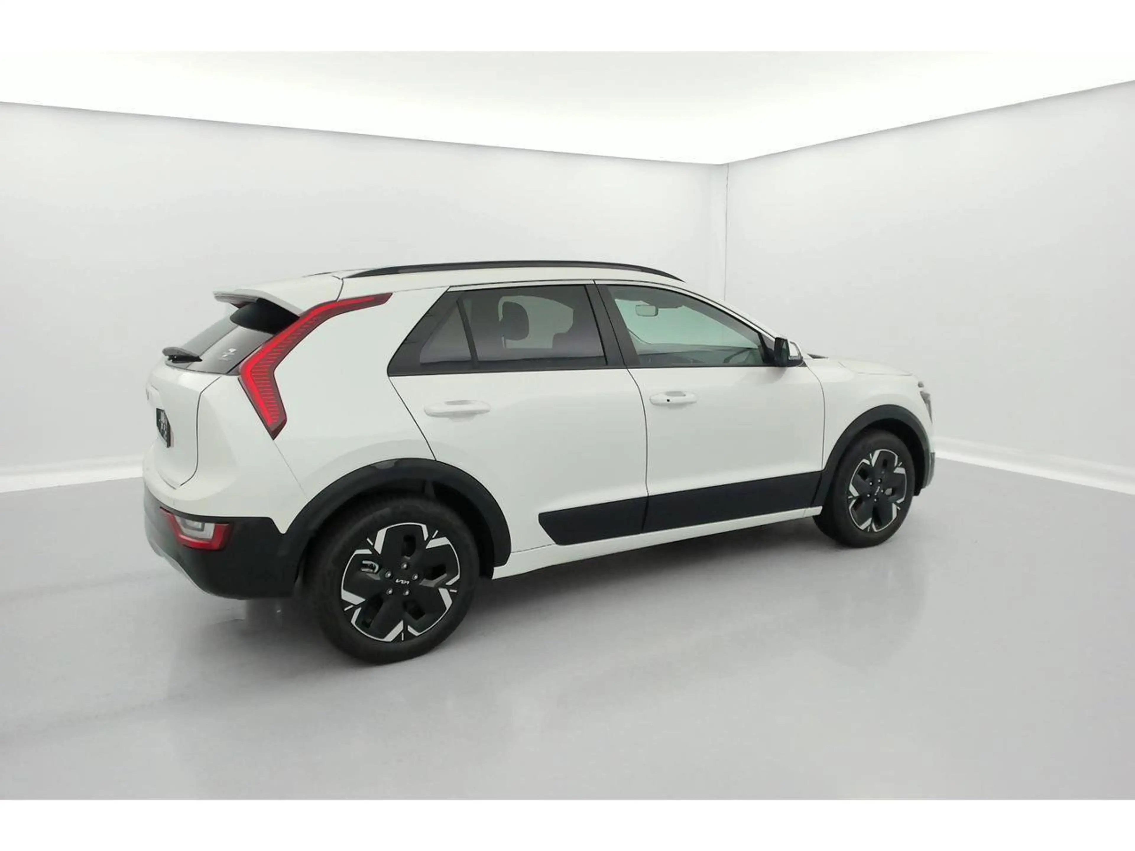 Kia e-Niro PULSE 64.8 KW/H DEMO — photo 8