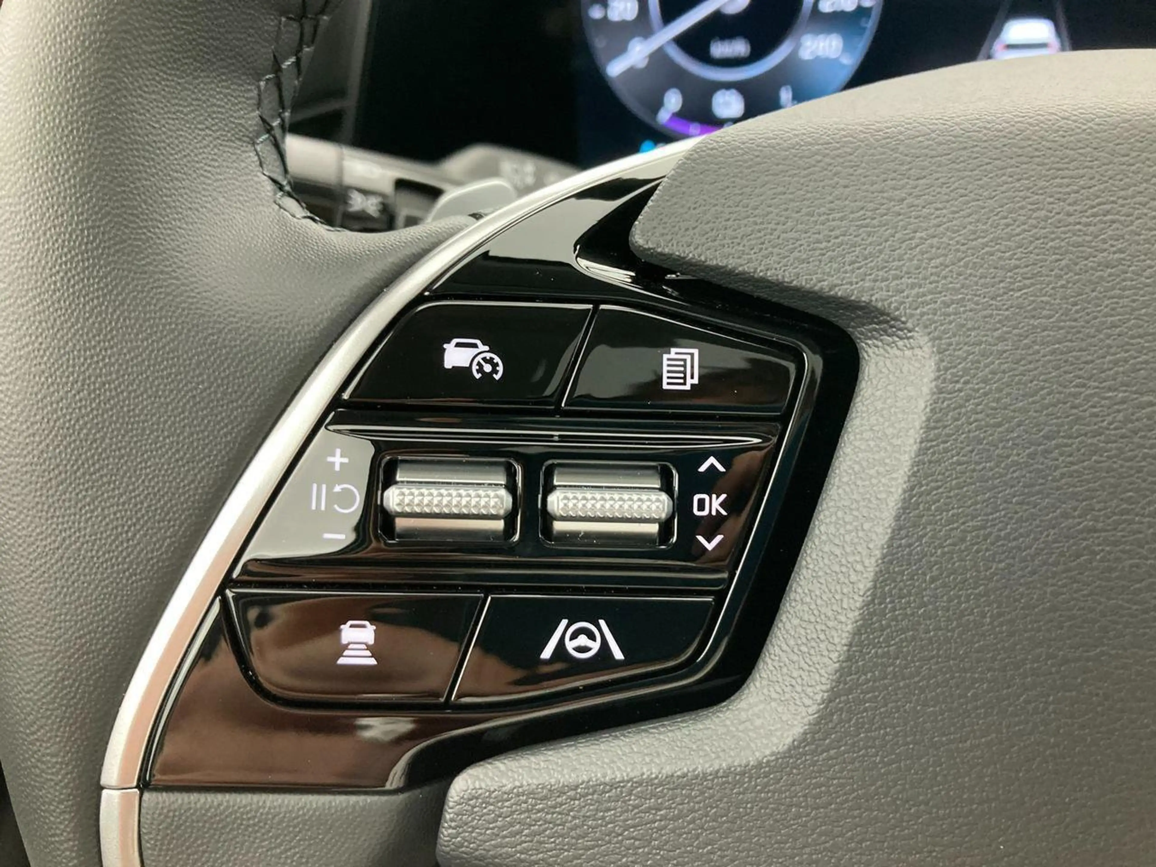 Kia e-Niro PULSE 64.8 KW/H DEMO — photo 21