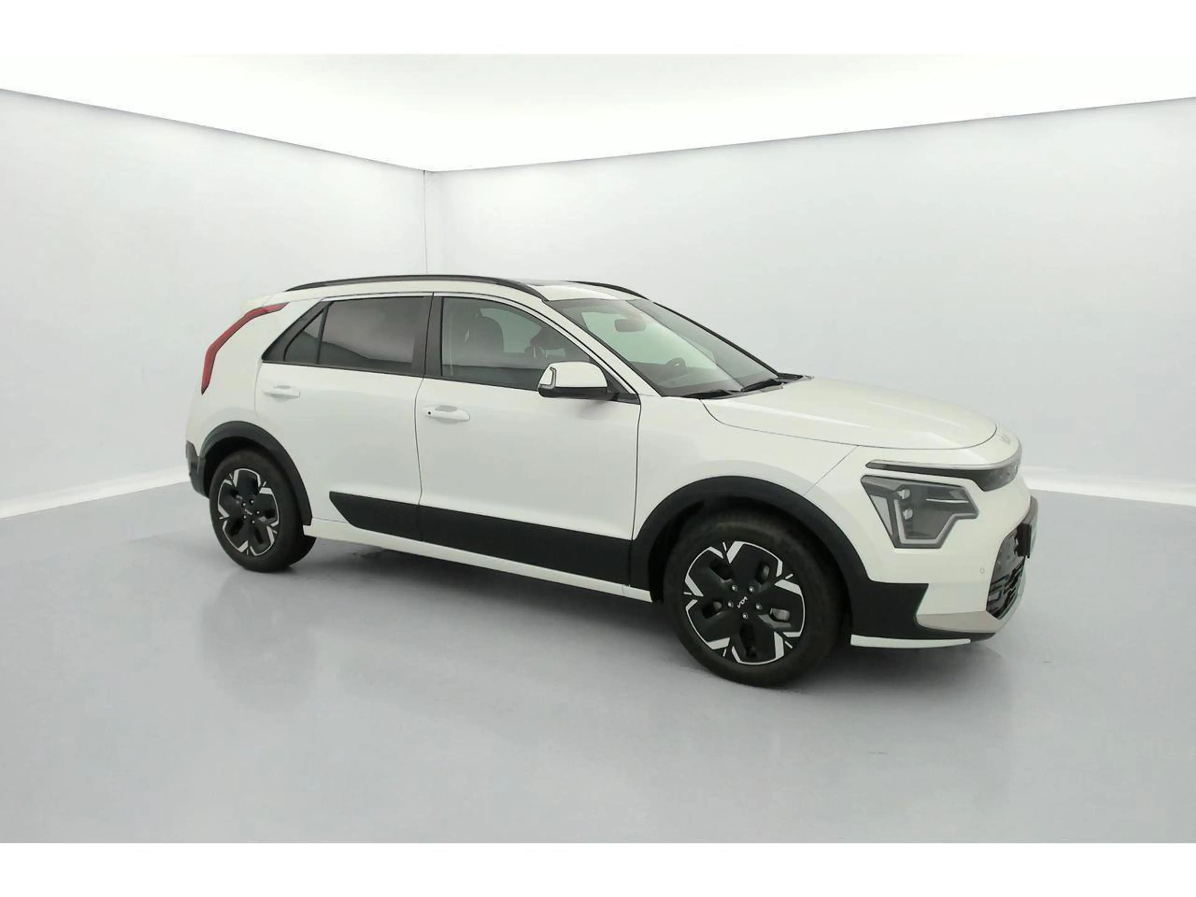 Kia e-Niro PULSE 64.8 KW/H DEMO — photo 10