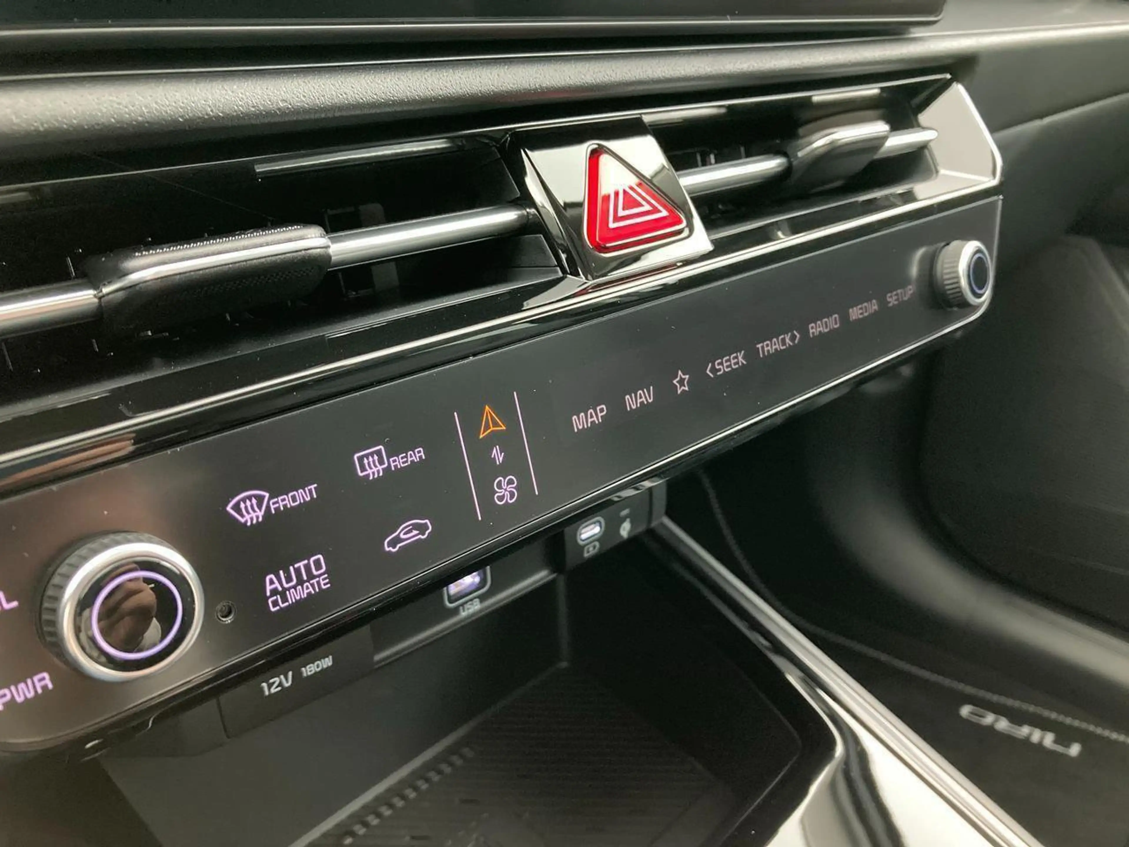 Kia e-Niro PULSE 64.8 KW/H DEMO — photo 24
