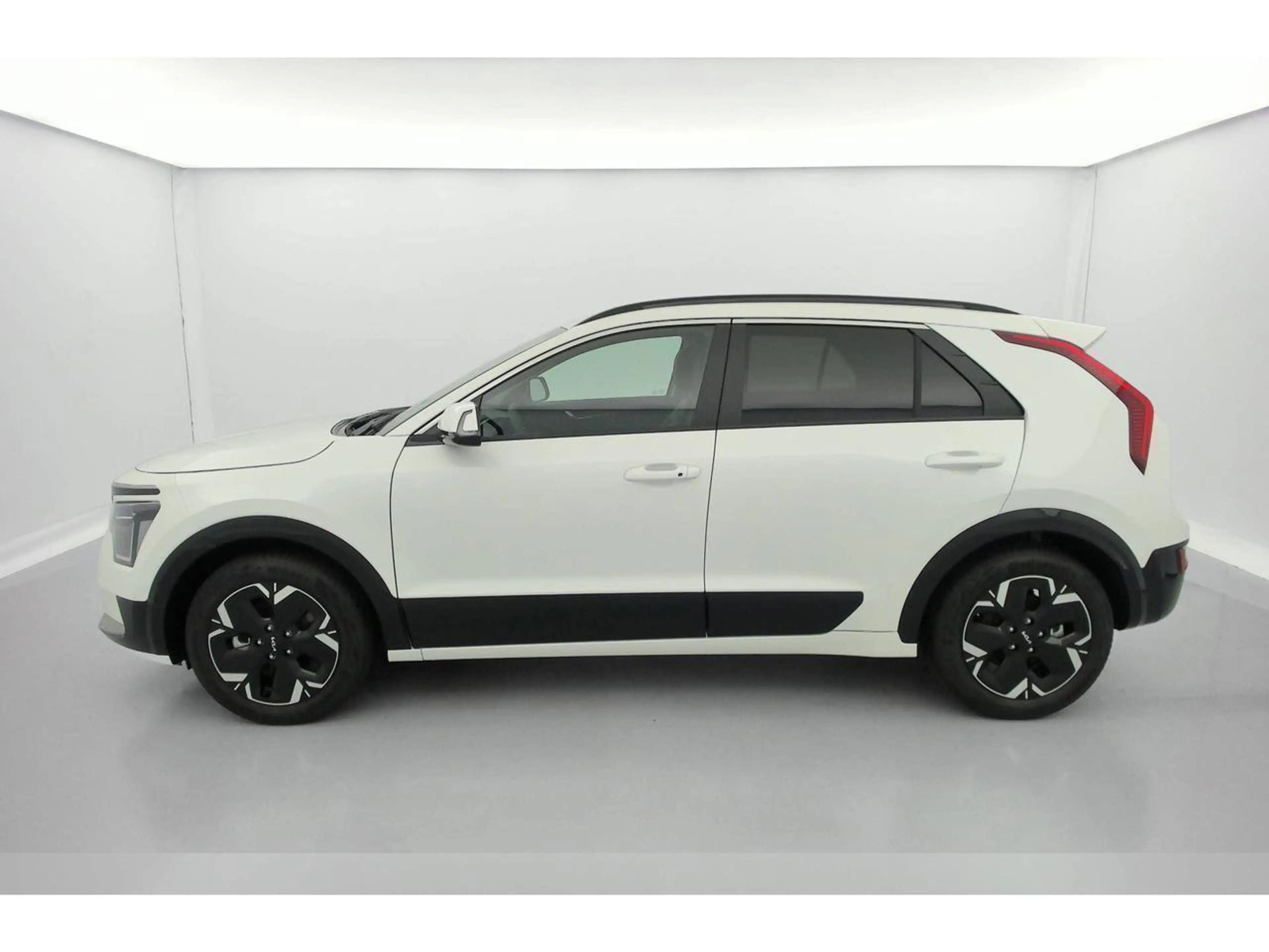 Kia e-Niro PULSE 64.8 KW/H DEMO — photo 3