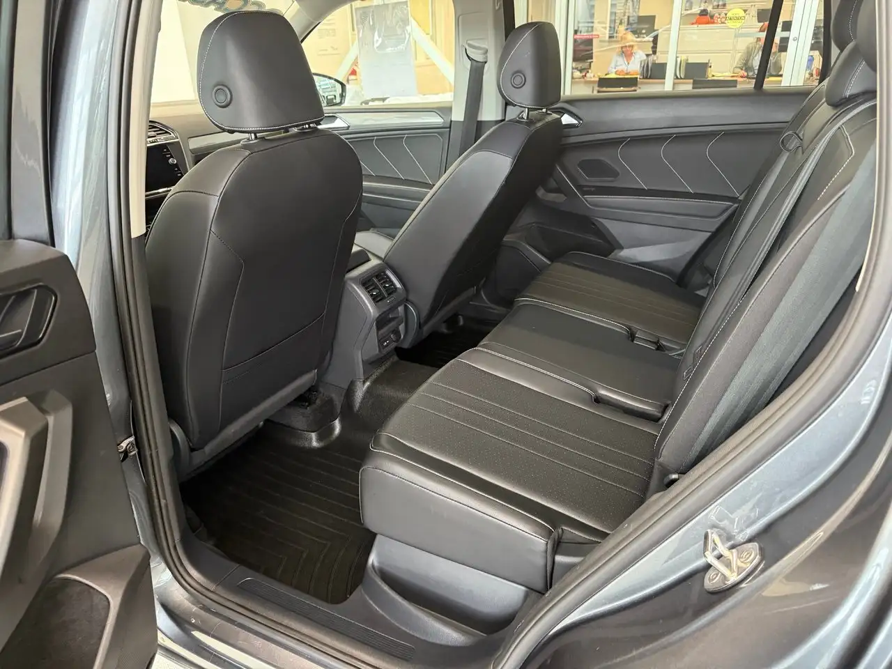 Volkswagen Tiguan снимка Volkswagen Tiguan