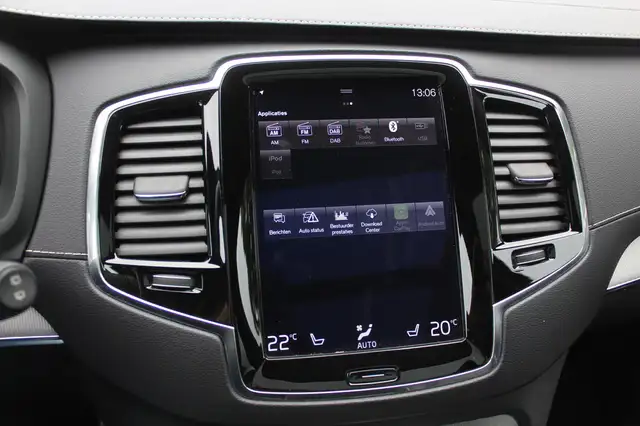 Volvo XC90 view 25