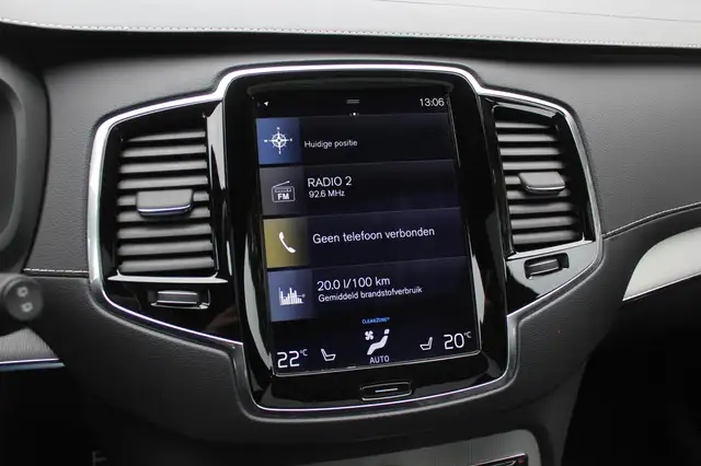 Volvo XC90 view 22