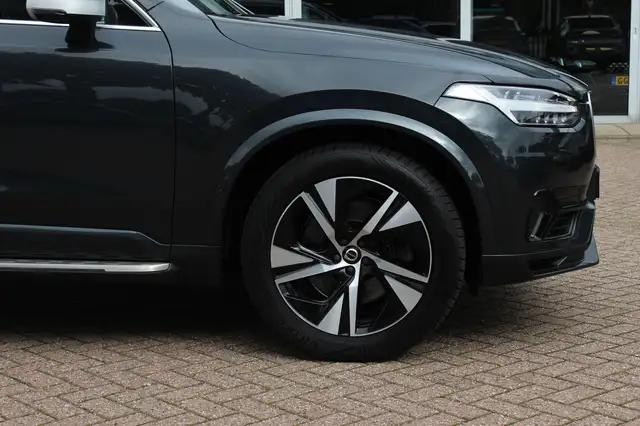 Volvo XC90 view 14
