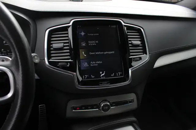Volvo XC90 view 20