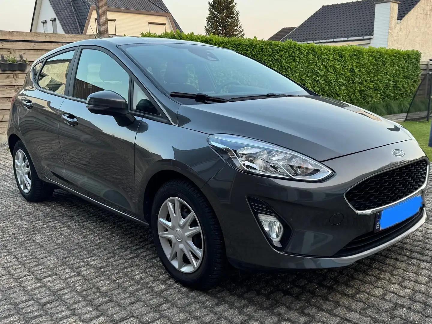 Ford Fiesta Fiesta 1.1 TREND Gris - 2