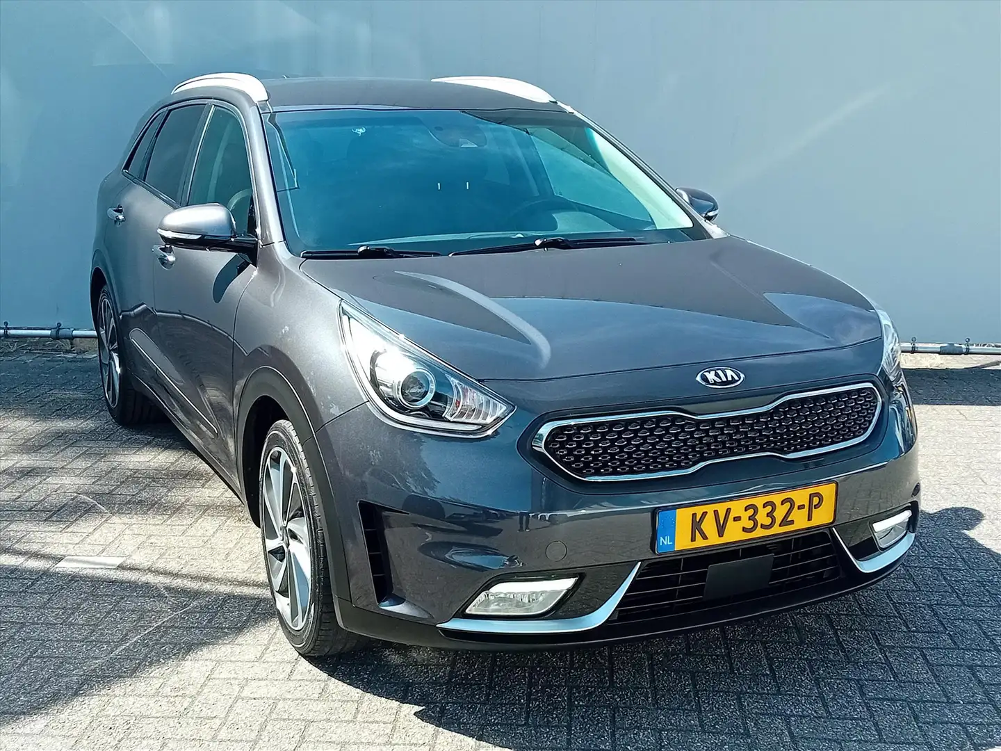 Kia Niro 1.6 GDi Hybrid 141pk DCT6 ExecutiveLine Grigio - 2