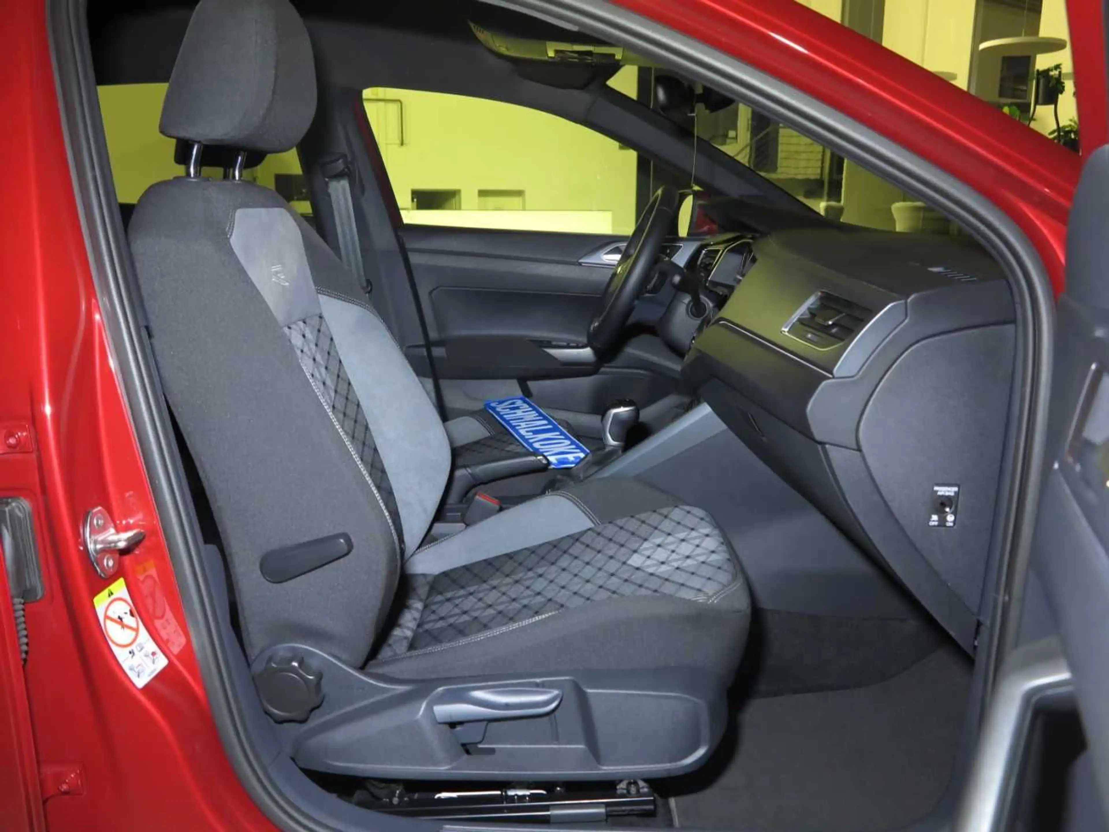 Volkswagen Taigo 1.5 TSI OPF DSG7 R-Line Navi DAB LED ACC — photo 11