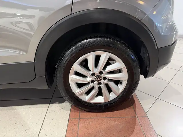 Volkswagen T-Cross view 14